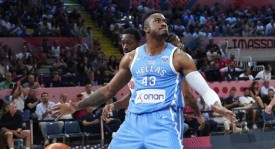 纳什跨界解说首秀：与詹姆斯携手，篮球智慧新舞台绽放